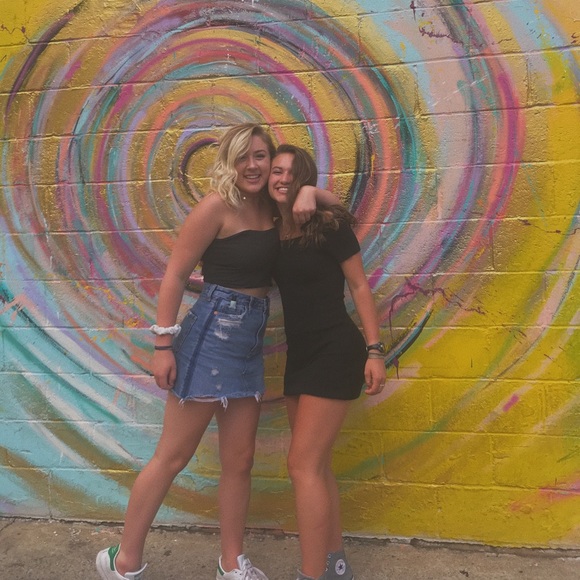 Meet your Posher, Abby - Picture 1 of 1